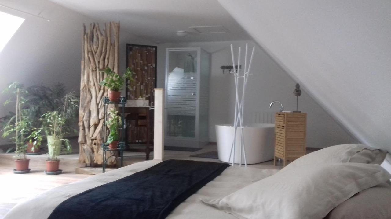La Martre Bed & Breakfast Saint-Sylvestre-de-Cormeilles Bagian luar foto