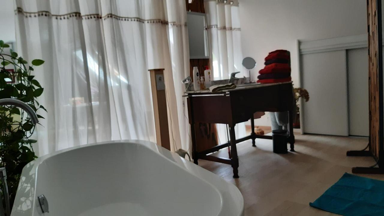 La Martre Bed & Breakfast Saint-Sylvestre-de-Cormeilles Bagian luar foto